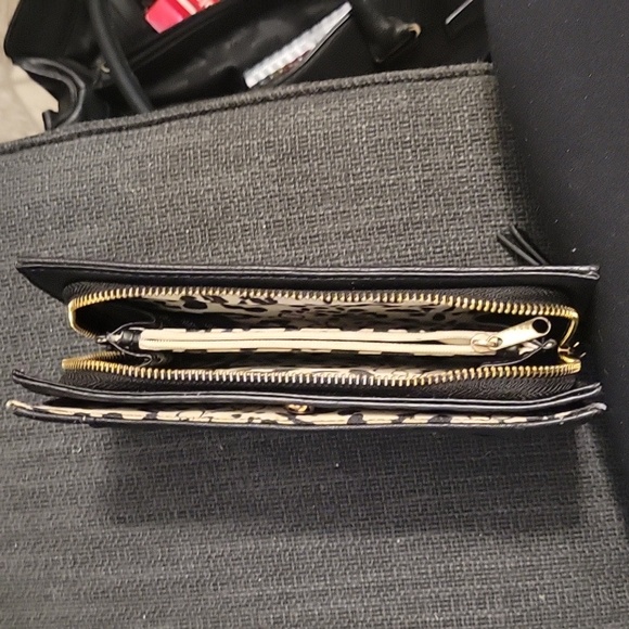 Jessica Simpson Wallet - Picture 3 of 3